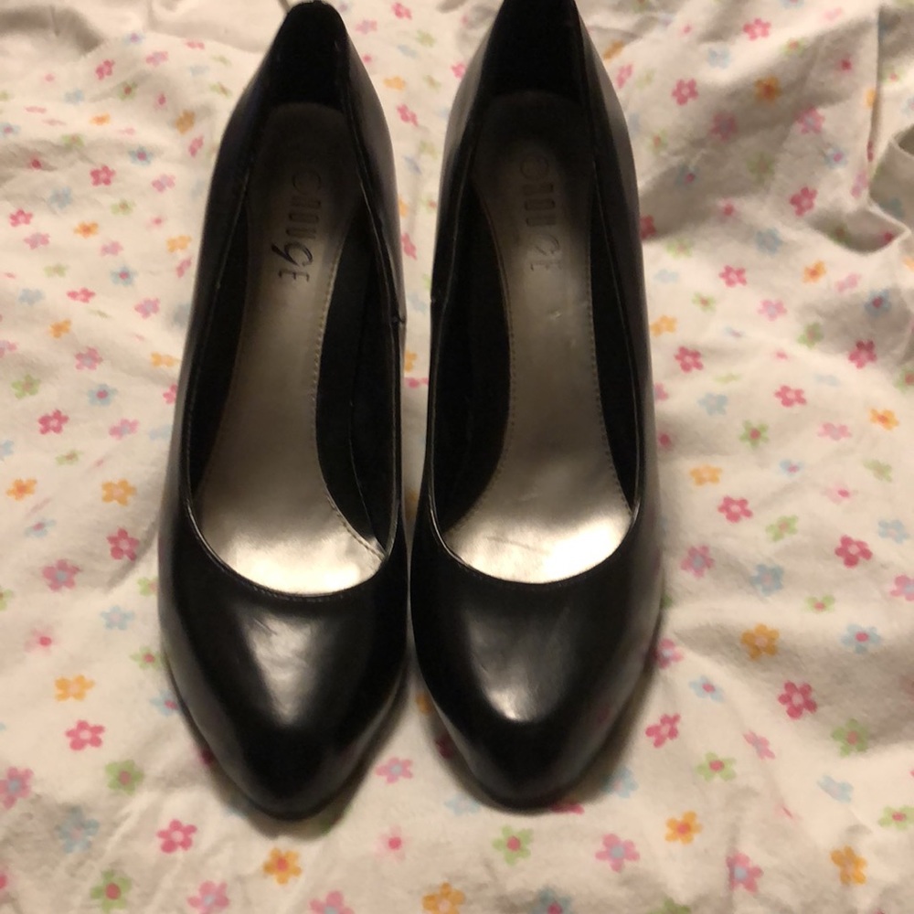 Rouge brand - Black heels